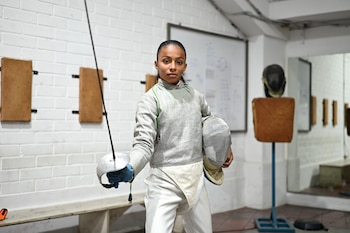 El camino de Kristy Villacorta en la esgrima se forjó sobre bases del taekwondo, donde alcanzó cinturón negro primer dan a los diez años. (Foto: Comité Olímpico de El Salvador)