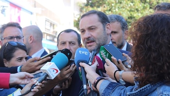 Ábalos cobró casi 25.000 euros