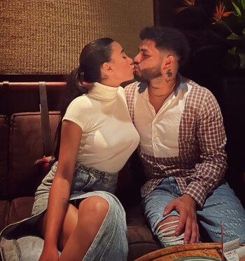 Bryan Torres tiene una relación