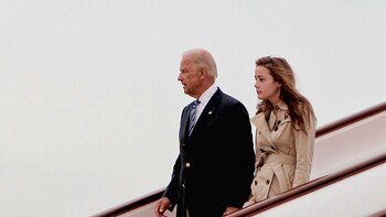 La nieta de Biden testifica