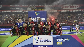 El dueño de Cúcuta Deportivo busca retirar a la Alcaldía el uso de la marca, mientras el equipo lucha por evitar el descenso tras golear 4-0 a Pereira