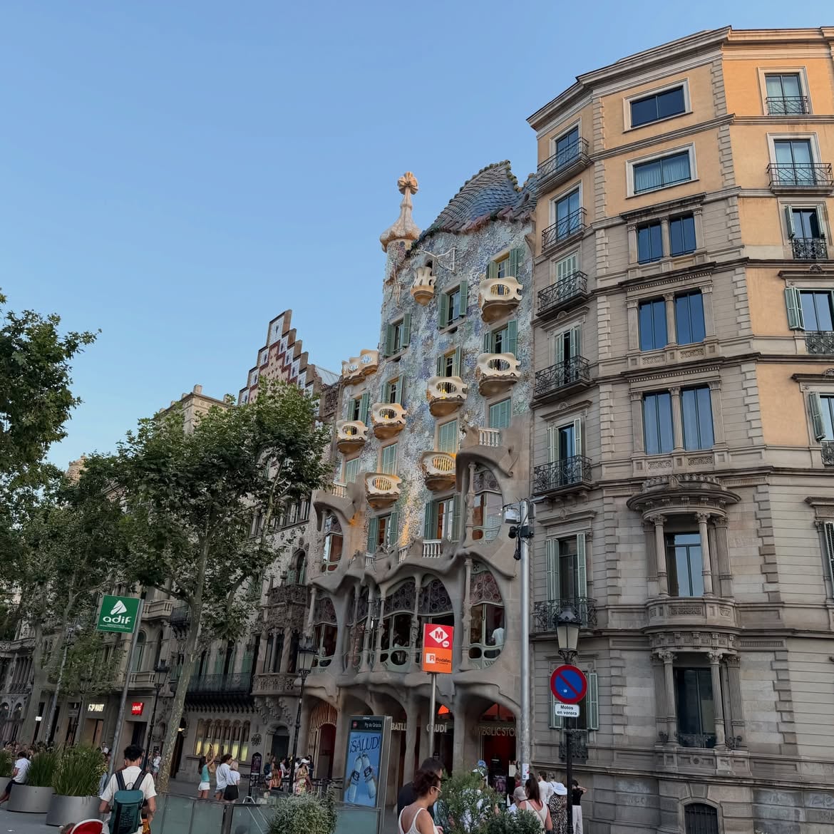 La Casa Batlló, edificio modernista diseñado por Antoni Gaudí