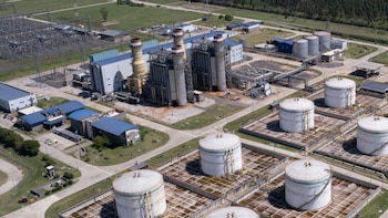 Iniciaron un nuevo proceso de privatización de las acciones de Enarsa