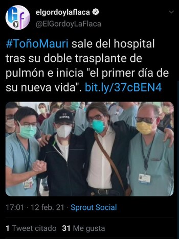 Toño Mauri acompañado por el