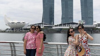Los conciertos de Taylor Swift y Coldplay contribuyeron a subir un 2,7 % PIB de Singapur