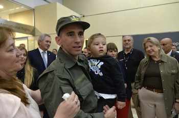 El oficial Nahuel Gallo, reconocido