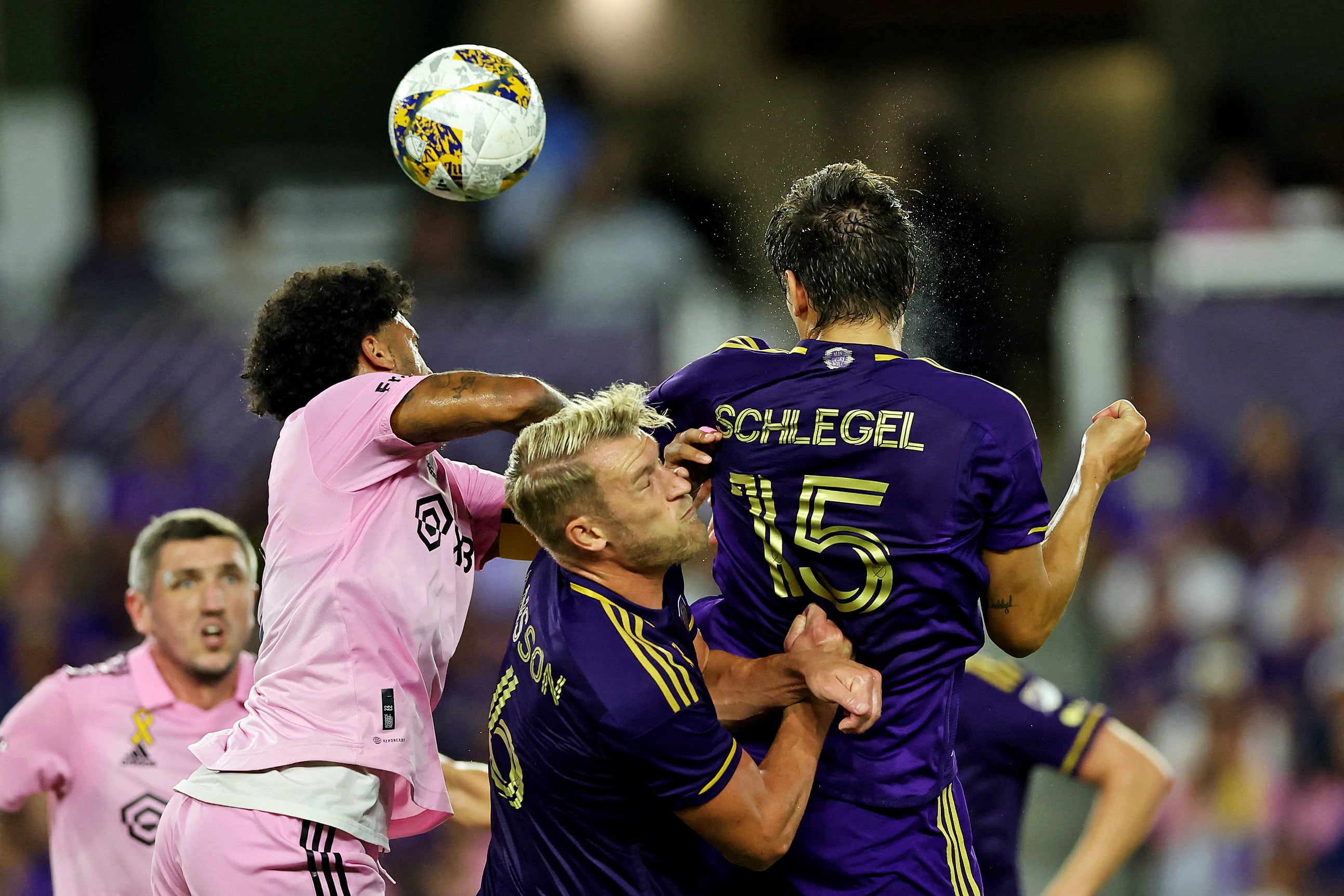 El defensor destacó en el Orlando City, donde acumuló una cantidad importante de minutos y se convirtió en un elemento confiable dentro de la liga estadounidense. Foto: Cory Knowlton-USA TODAY Sports
