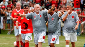 Entre amigos, aliados y seguidores,