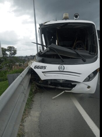 Así quedó el bus intermunicipal
