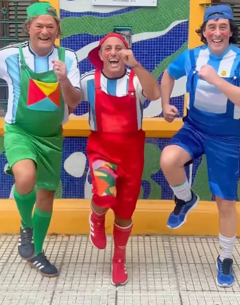 Los Jaimitos grabaron para Infobae Mundial una canción con referencias al tatuaje de Messi, los alfajores, la edad de Marcelo Tinelli y Mario Pergolini