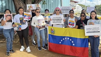 Familiares de los presos en