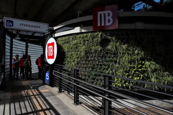 Entrada de la estación Mixiuhca.