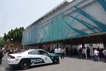 El grupo golpea de manera