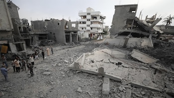 Al menos un muerto tras un ataque israelí en el centro de Gaza horas después del anuncio de desarme de Hamás