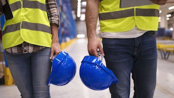 Accidente laboral en Colombia: así se calcula la indemnización y cuándo puede reclamarla ante la ARL