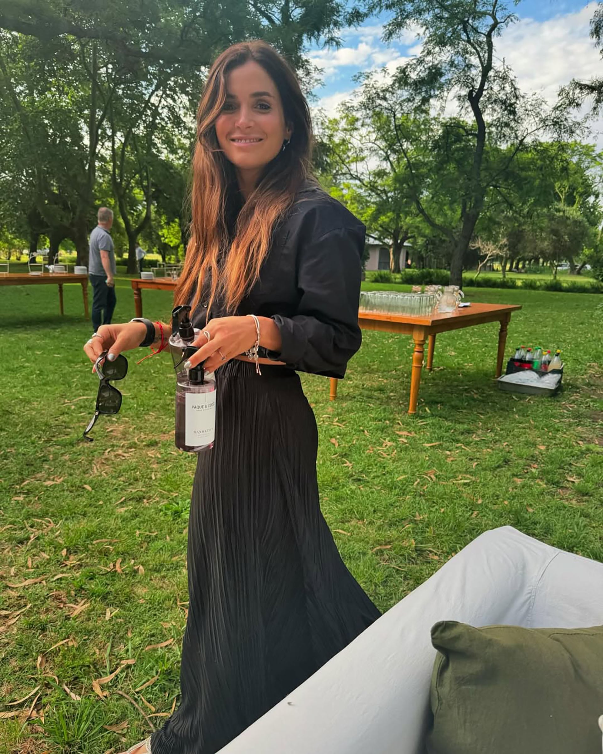 La influencer resultó herida al quedar atrapada bajo la UTV, sufrió traumatismo de cráneo y fracturas cervicales