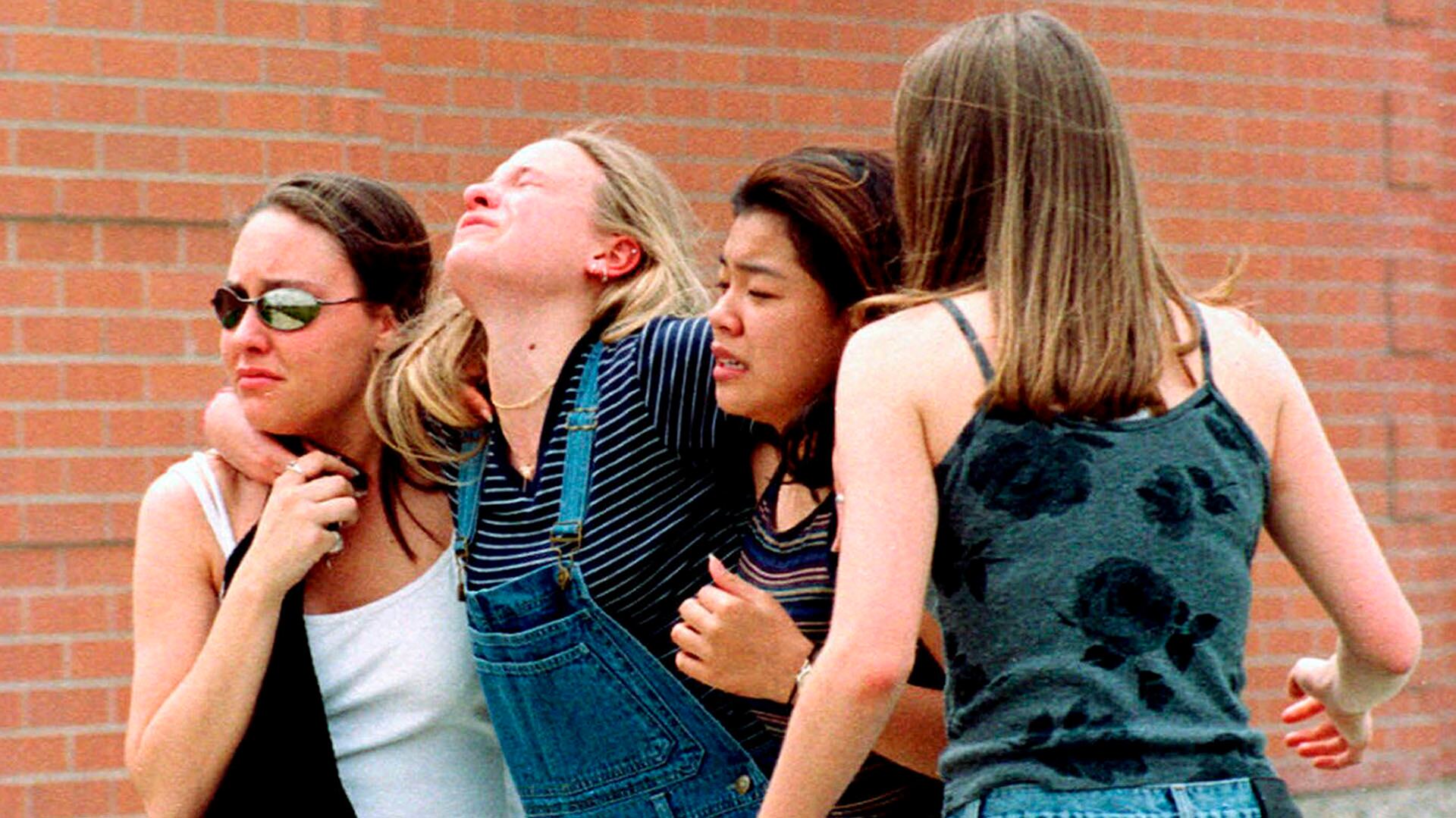 Cuando sucedió, Columbine fue la matanza más letal provocada en una escuela secundaria en Estados Unidos. Luego fue superada, pero penetró en la sociedad como ninguna otra (AP Photo/Kevin Higley)