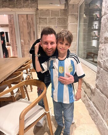 Lionel Messi junto a Lolo