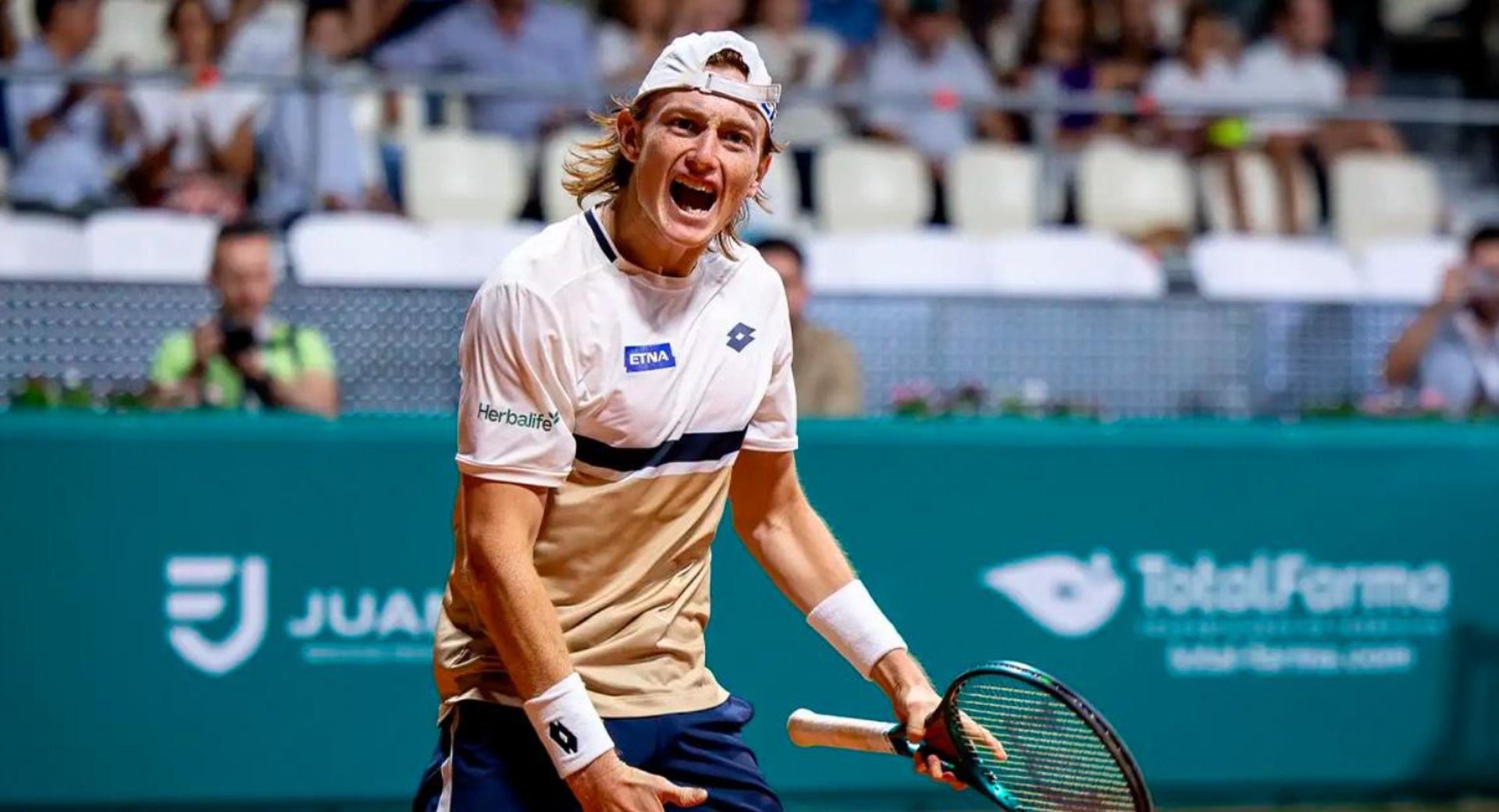 El tenista peruano disputará el Grand Prix Hassan II, torneo que abre la gira de tierra batida del circuito ATP, enfrentando a rivales de talla internacional y buscando afianzar su crecimiento tras una intensa temporada de preparación (Marrakech)