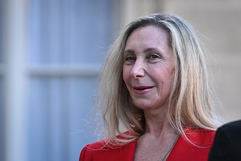 La secretaria general de la Presidencia, Karina Milei, durante el último viaje oficial del Gobierno a París, Francia (EFE)
