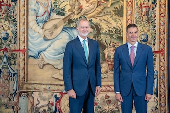 29/07/2026 El Rey Felipe VI (i) durante un despacho con el presidente del Gobierno, Pedro Sánchez (d), en el Palacio Real de la Almudaina, a 29 de julio de 2026, en Palma de Mallorca, Baleares (España).
POLITICA
Javier Fernández - Europa Press