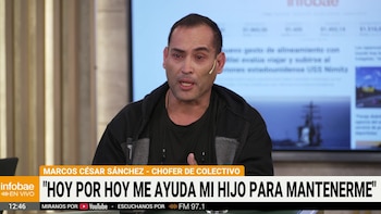 “Hoy en día me está manteniendo mi hijo”: el duro relato de un chofer en medio de la crisis del transporte