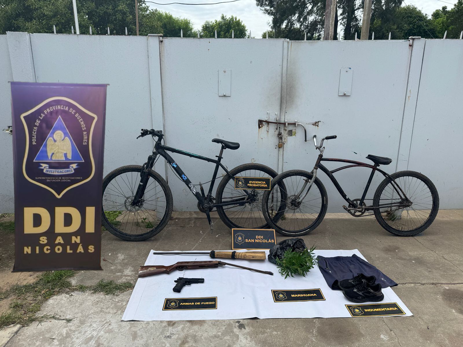 Los elementos incautados en los allanamientos