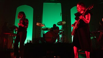 Sleater-Kinney sigue hablando su propio