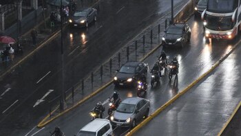 Lima amanece con intensa lluvia hoy, domingo 2 de agosto: usuarios reportan charcos y calles mojadas