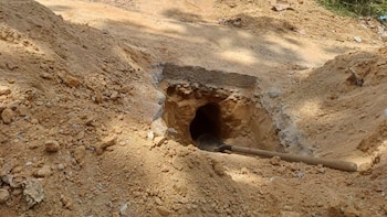 Trabajadores hallaron dos aparentes cráneos y restos óseos durante una excavación en una vivienda rural de Piedecuesta, Santander - crédito X