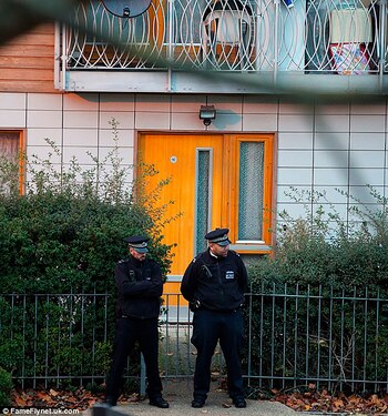 La policía de Londres custodia