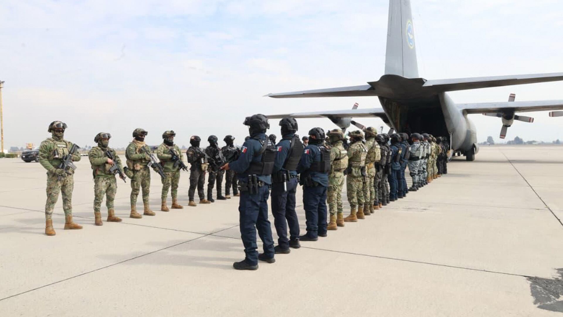 Entrega de 37 criminales de México a EEUUCrédito: SSPC