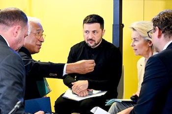 Imagen AZ75BCY7DFHGLIY7YTQFM362NM