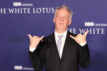 Mike White explora temas de religión y espiritualidad en esta temporada, dando un giro único a la trama. (Crédito: REUTERS/Mario Anzuoni)