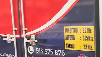 Camión de la empresa Global 3000 impacta contra puente en San Isidro y obliga a restringir el tránsito en plena avenida Javier Prado Captura de pantalla