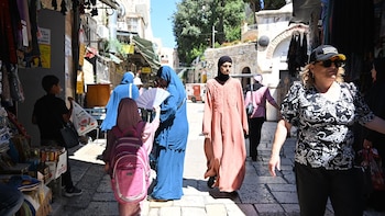 Detenidos siete israelíes por profanar sitios sagrados de cristianos y musulmanes en Jerusalén