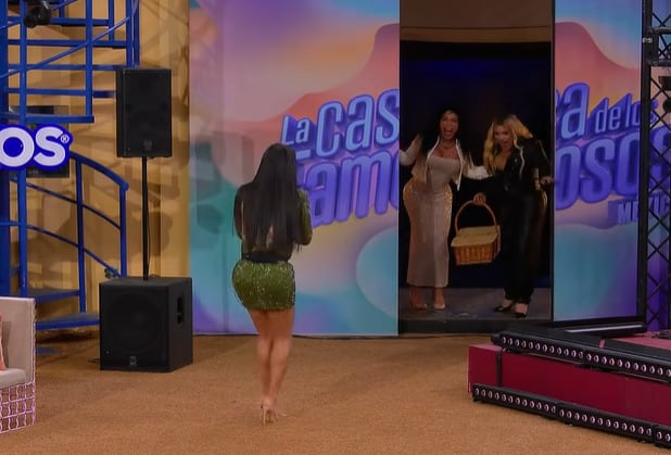 Karina Torres se prepara para la final del reality con la visita de sus amigas más cercanas, con quienes revive el origen de su carrera digital.