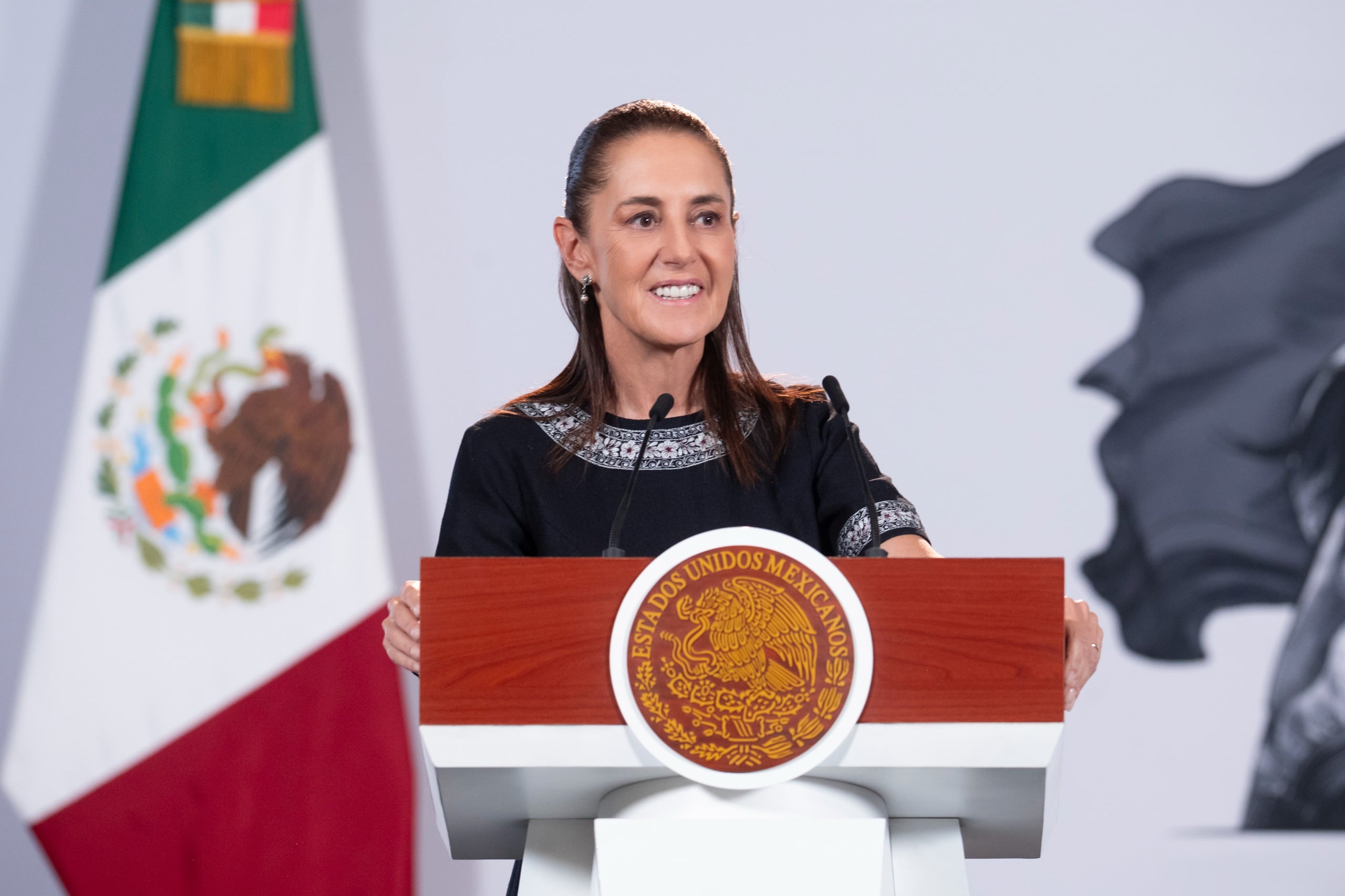 Sheinbaum promete proteger al Golfo de California, pero minimiza impacto ambiental de planta de gas: aumentaría 4% de buques en toda la región