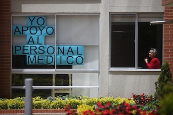 Un mensaje de apoyo al personal médico (REUTERS/Luisa Gonzalez)