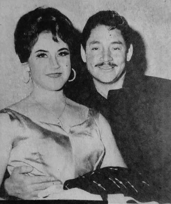 Javier Solís se casó primero