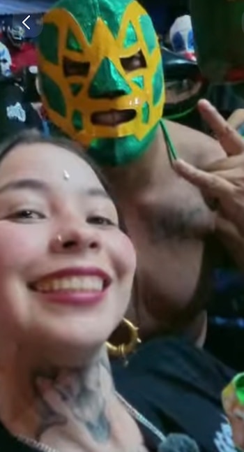 La espectadora compartió ser fanática del luchador previo al combate, destacando su trato amable y cordial en todas sus funciones. (Instagram/ @stephheredia)