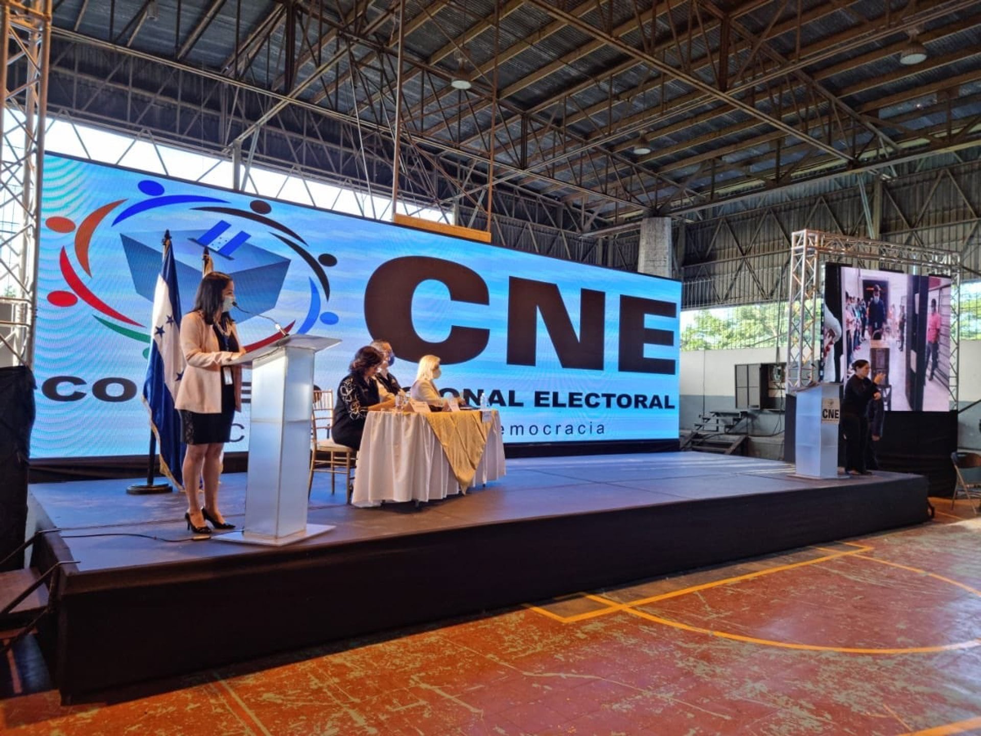 Crece la expectativa en Honduras: el país aguarda la proclamación del ganador presidencial tras la demora en el escrutinio