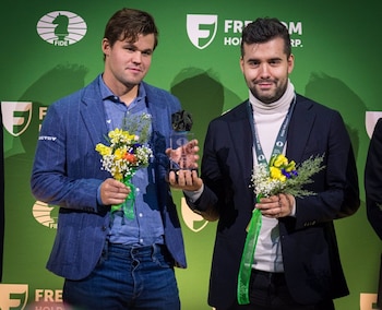 Carlsen comparte el Mundial de ajedrez con Nepomniachtchi. (DEPORTES LENNART OOTES)