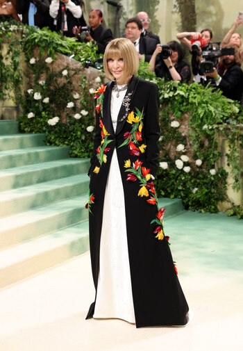 Anna Wintour a su llegada al Met Galaen el Metropolitan Museum of Art's Costume Institute de Nueva York - crédito Andrew Kelly/Reuters