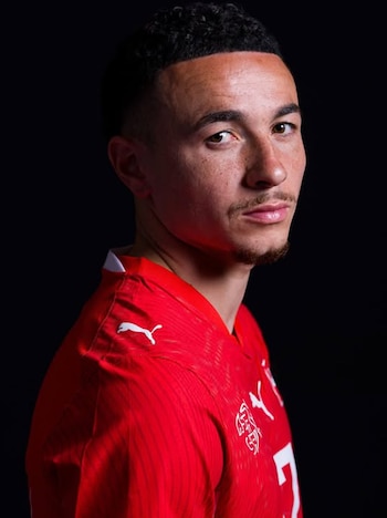 Rubén Vargas, el futbolista que brilla en las ligas europeas pero que jamás olvida sus raíces en "Quisqueya la Bella" (Cortesía: Rubén Vargas Martínez).