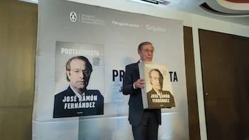 José Ramón Fernández presentó su libro "El Protagonista", a sus 80 años de edad se mantiene como una de las figuras del periodismo deportivo vigentes (Luz Coello/ Infobae México)