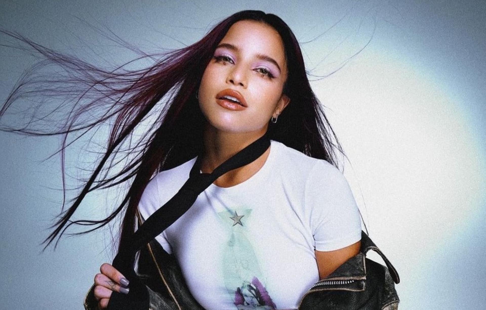 La reciente disputa entre Emilia Mernes, Tini Stoessel y María Becerra expuso rivalidades, cruces en redes sociales y un unfollow masivo con repercusión mediática nacional.