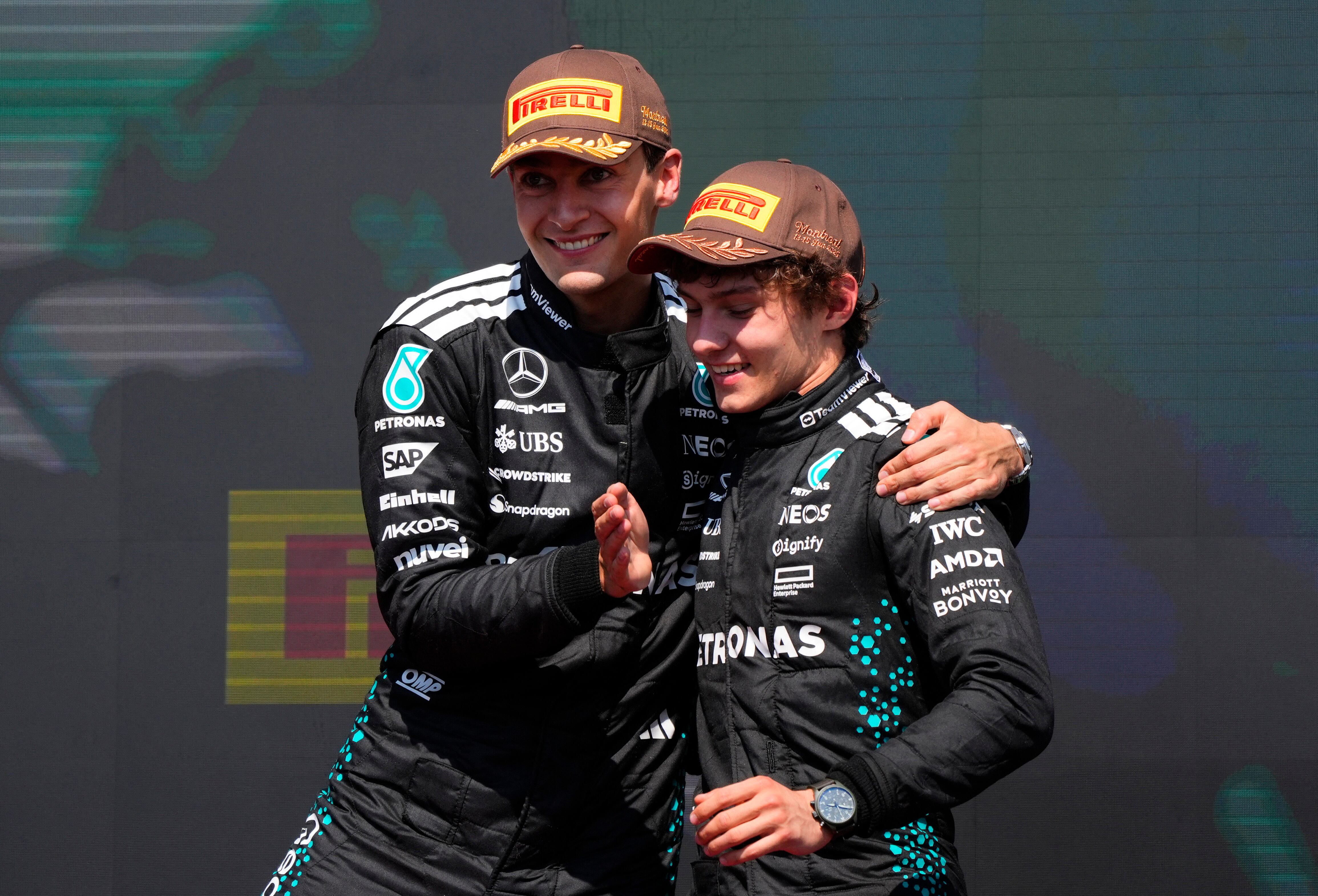 George Russell y Andrea Kimi Antonelli son compañeros en Mercedes (Crédito: Reuters/Mathieu Belanger)