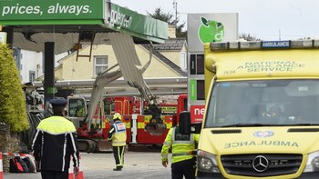 Al menos diez muertos en