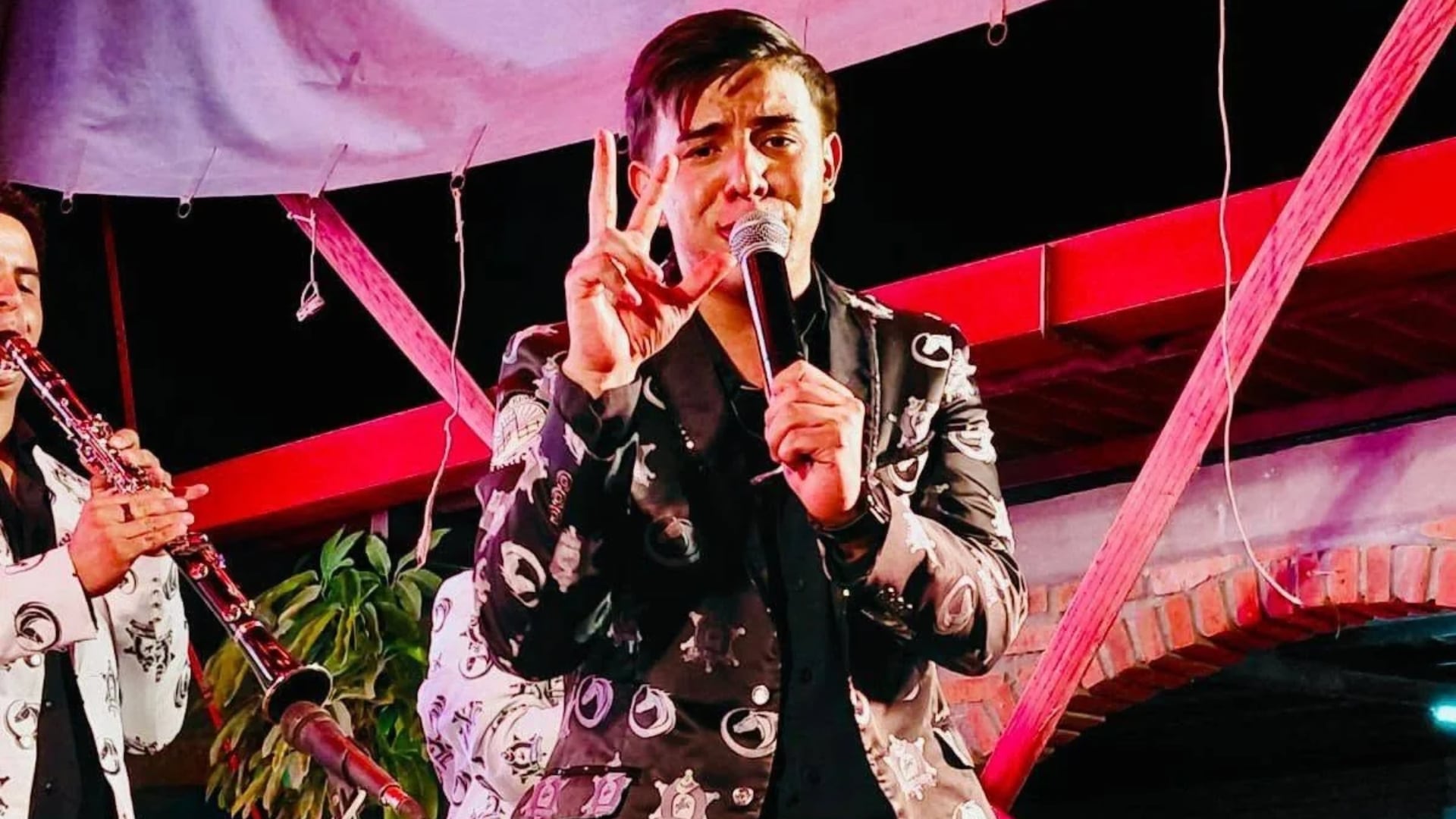 Fallece a los 19 años vocalista de “El Bronco y su Banda” tras sufrir quemaduras en el 80% del cuerpo durante incendio en León